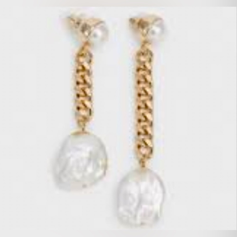 🔥🔥DANNIJO Authentic Kate Gold Tone & Faux Pearl Asymmetric Chain Drop Earrings - Picture 8 of 12